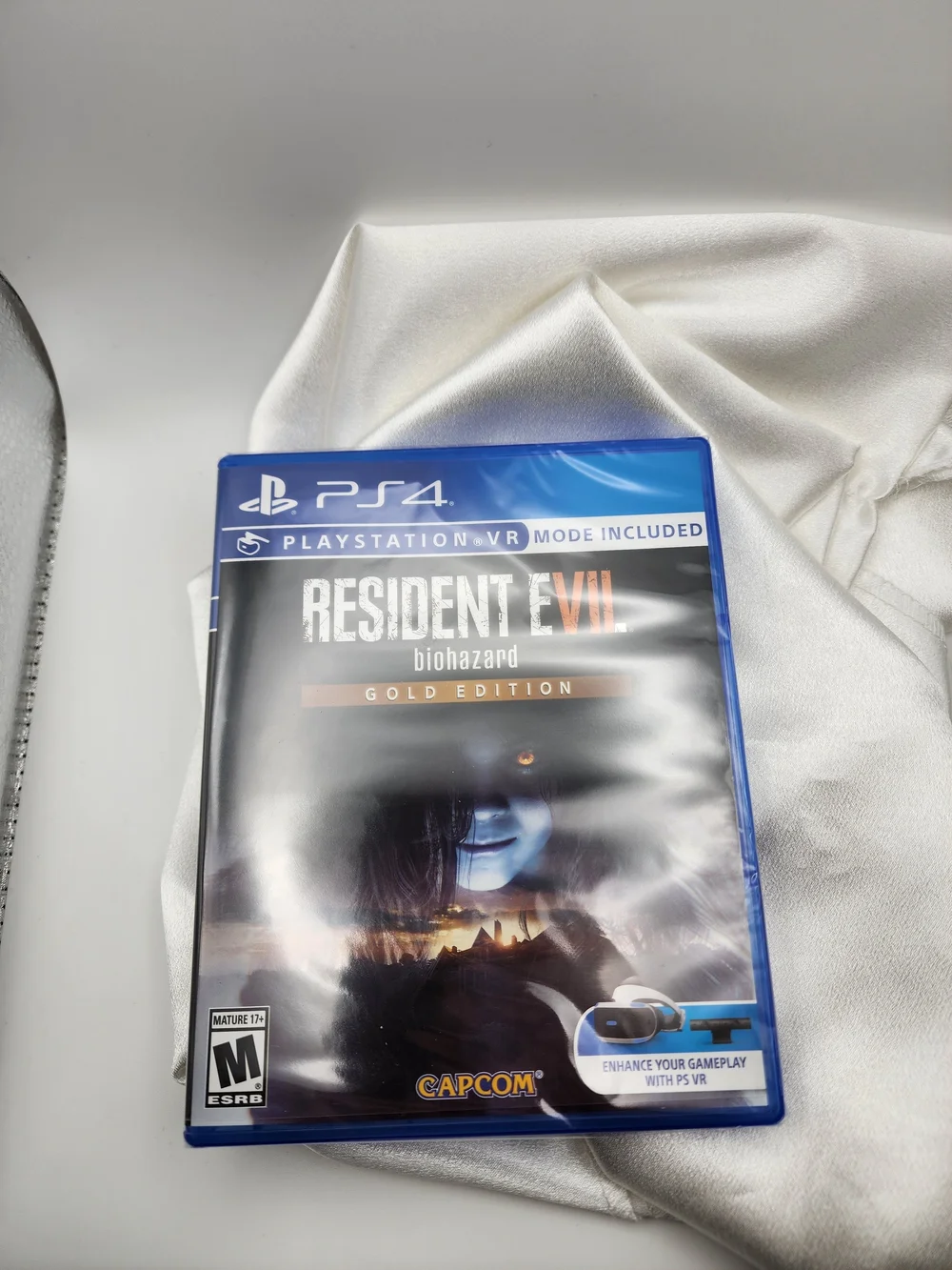 Sony PS4 Resident Evil 7 Biohazard Gold Edition - Blue Case